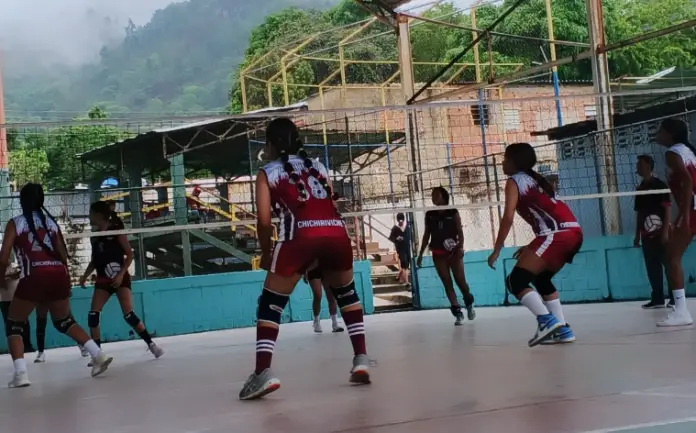 La escuela de voleibol Gladiadores de Chichiriviche concretó su primera salida competitiva interregional al trasladarse a Naguanagua