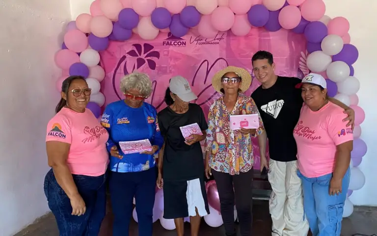 Programa «Y Dios me hizo mujer» regala atención a abuelas del municipio Acosta