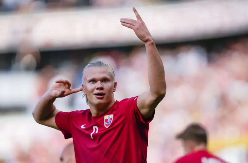 Erling Haaland firma con el Manchester City