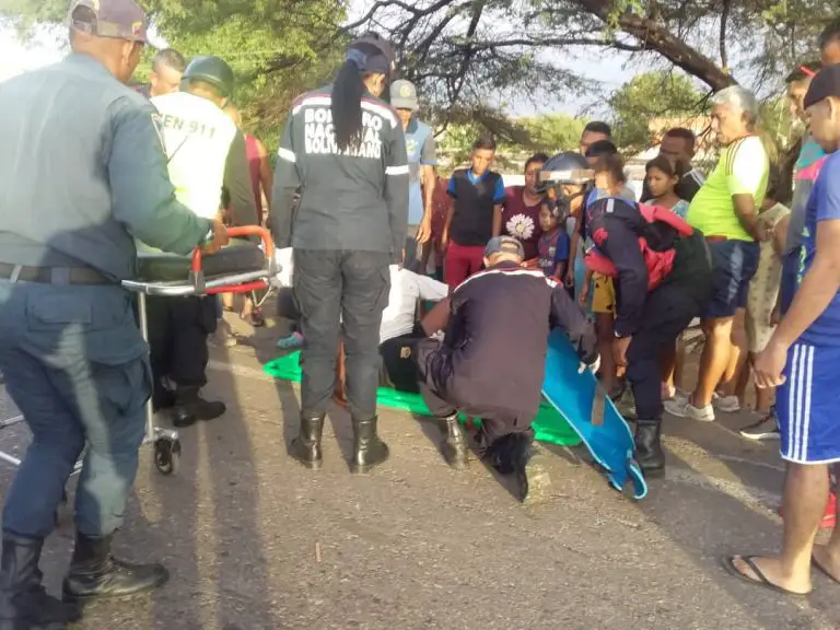 Un motorizado y una niña lesionados por accidente en la variante norte de Coro