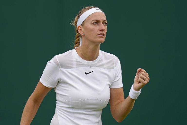 Kvitova, Swiatek y Boulter avanzan en Wimbledon