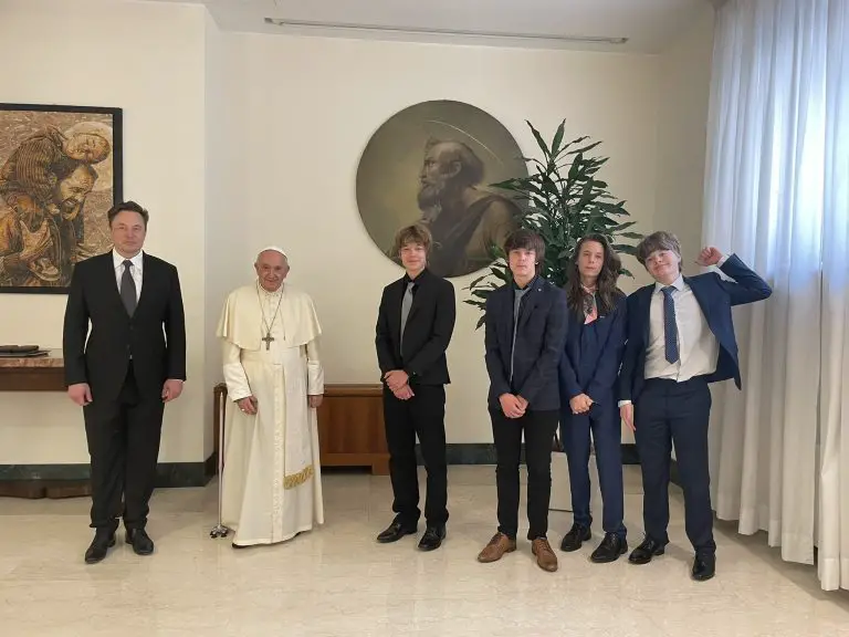 El Papa recibió a Elon Musk