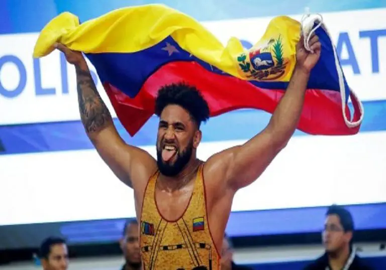 Luillys Pérez se colgó el oro en Valledupar