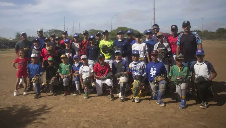 Academia Hidalgo Beisbol Group forma los futuros grandes ligas