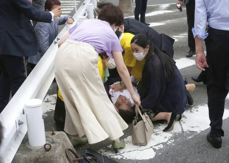 Fallece el expremier japonés Shinzo Abe tras recibir disparo