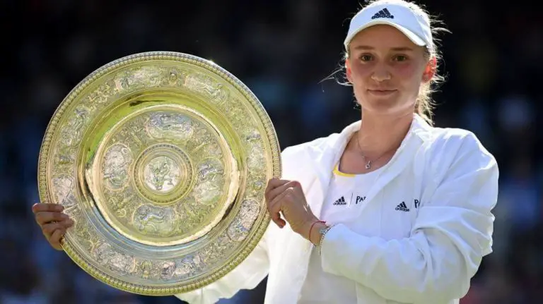 Elena Rybakina conquista su primer Wimbledon