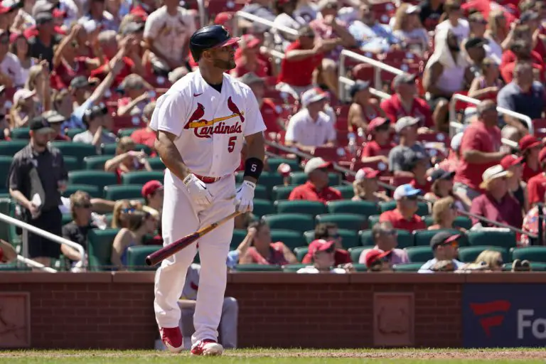 Albert Pujols suma 1.377 extrabases y empata a Stan Musial