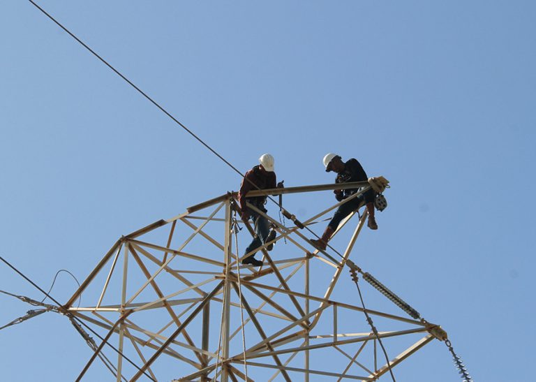 Electricidad y telefonía comandan lista como los peores servicios