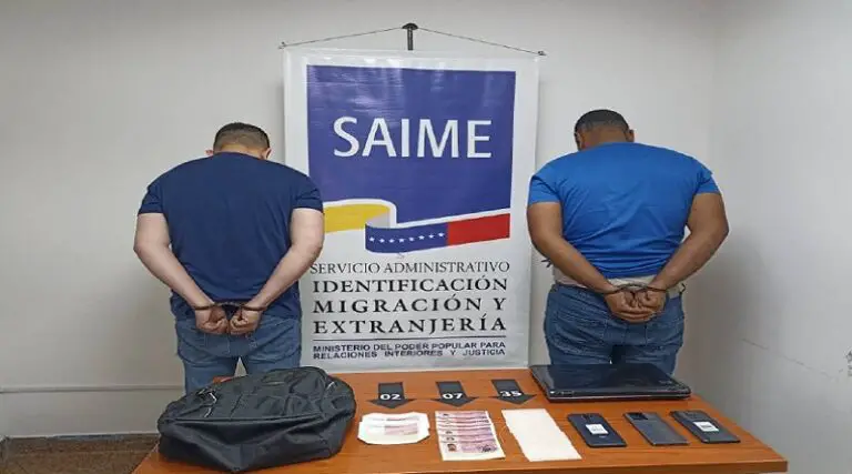 Detenidos dos ciudadanos en flagrancia con visas y prórrogas de pasaportes venezolanos