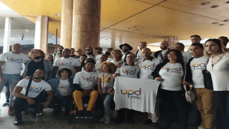 Activistas LGBTI inscriben partido político ante el CNE