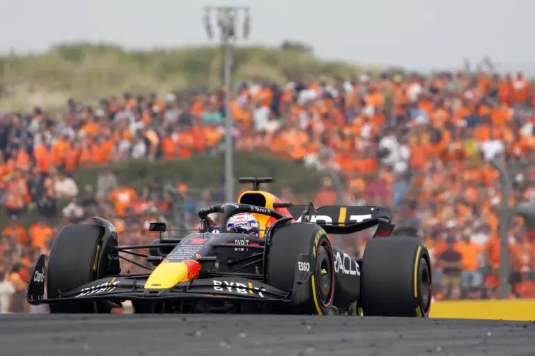 Verstappen no baja la velocidad rumbo al campeonato