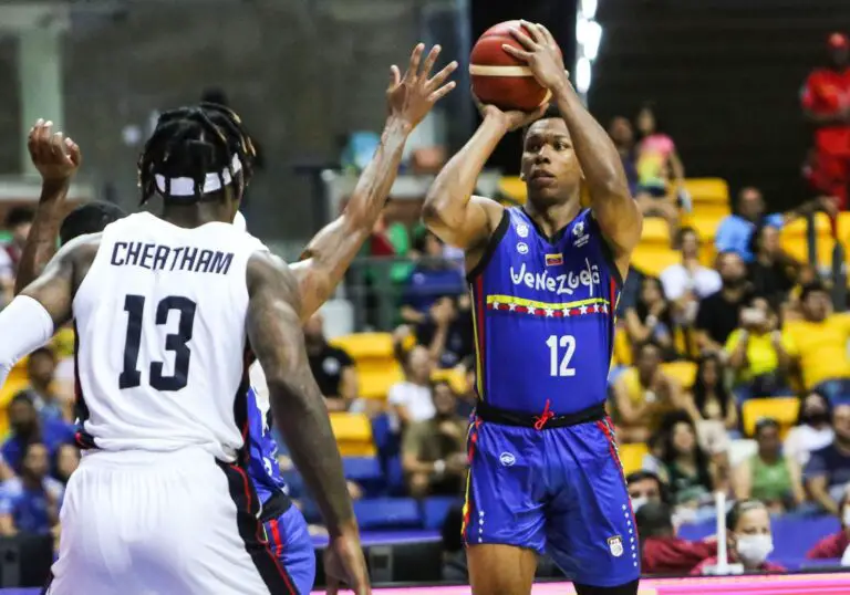 A medio camino quedó el partido entre Venezuela y EE.UU. en la AmeriCup