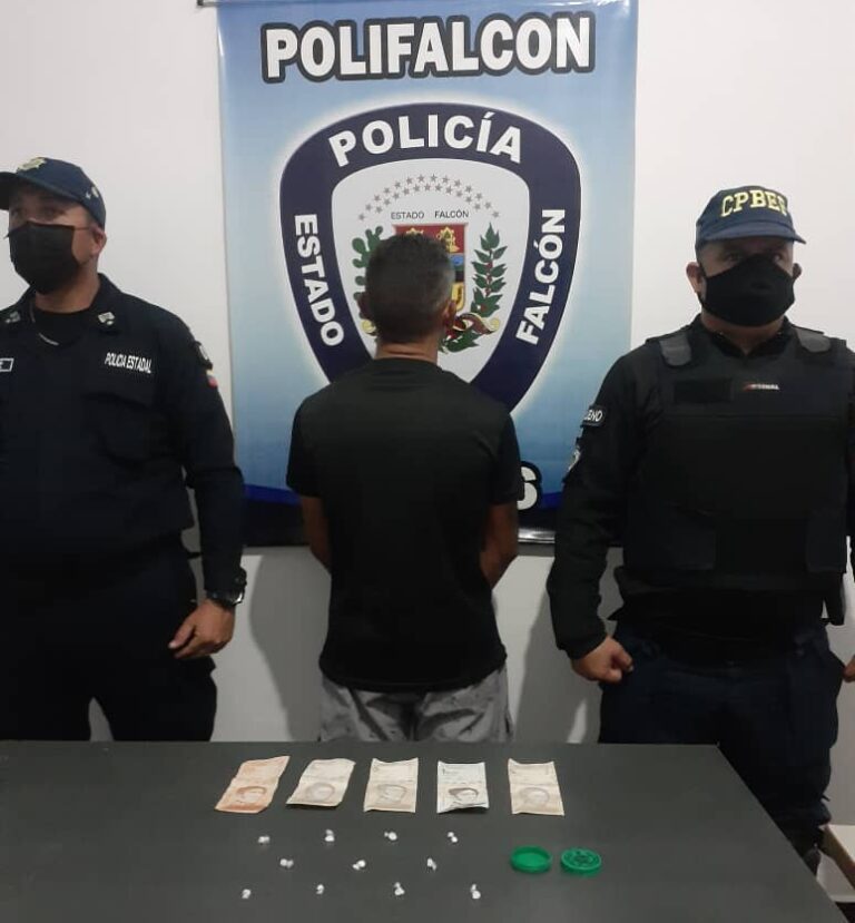 Polifalcón detuvo a pescador con 11 envoltorios de presunta cocaína