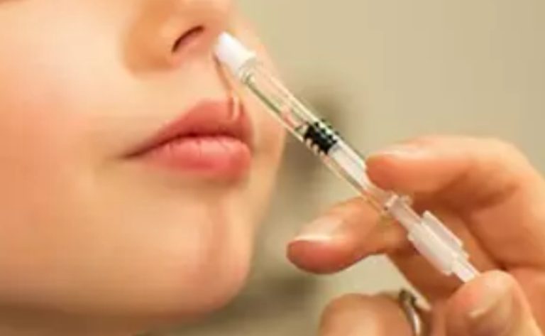China aprueba la primera vacuna inhalada contra el COVID-19