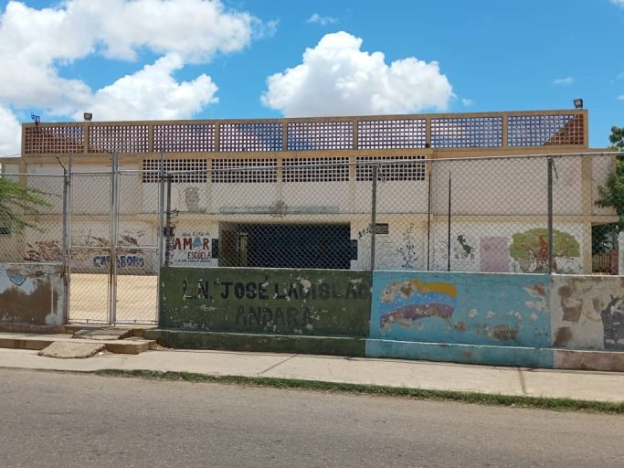 Tres escuelas del circuito diez requieren atención en Carirubana