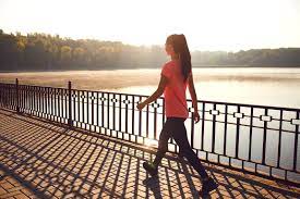 Caminar reduce el riesgo de cáncer y enfermedades cardíacas