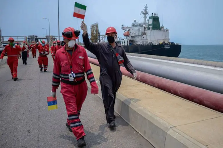 Venezuela y Uruguay albergarán refinerías iraníes