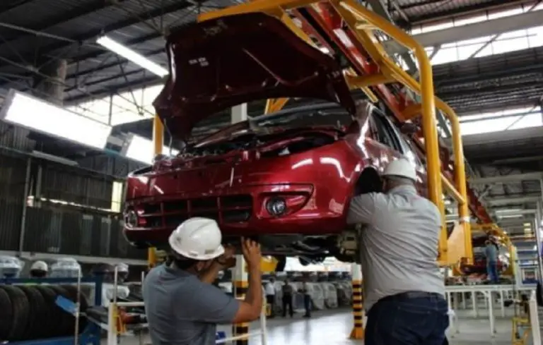 Venezuela innovará con modelos de vehículos de tecnología iraní