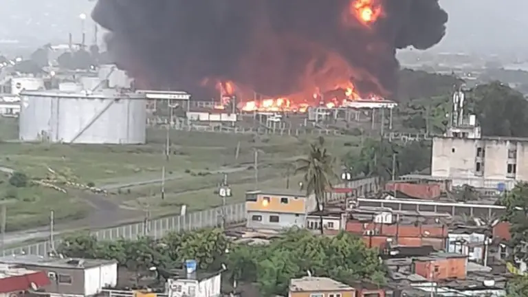 Vídeos| Así se vivió el pánico tras explosión en Puerto la Cruz