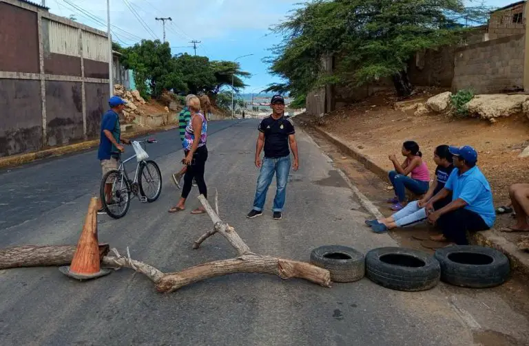 ¡Queremos luz! | 72 horas sin servicio en Las Piedras