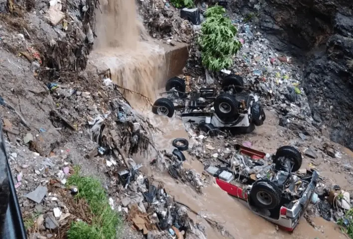 VIDEO | El desborde del Río Camurí en La Guaira