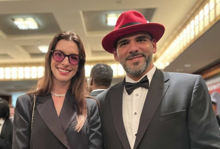 "Es lo más bonito que he escuchado": Anne Hathaway sobre el cuatro venezolano