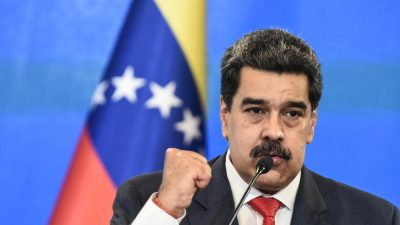 Maduro pide construir el socialismo territorial