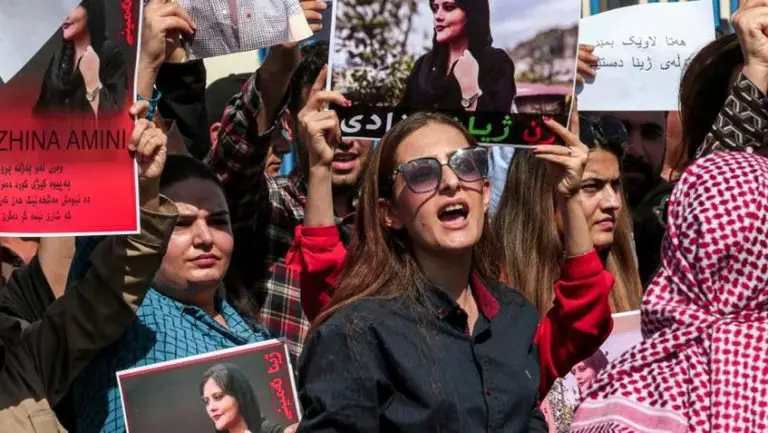 Protestas en Irán dejan 35 muertos