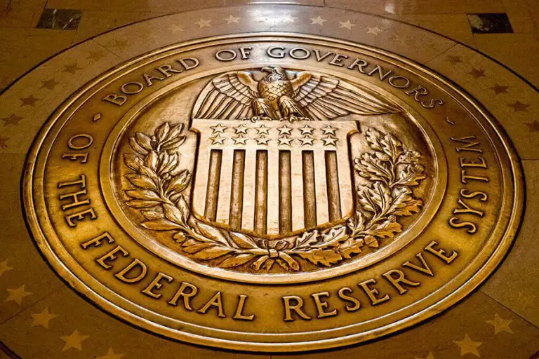 Fed anuncia más aumentos de tasas de interés en EE. UU.