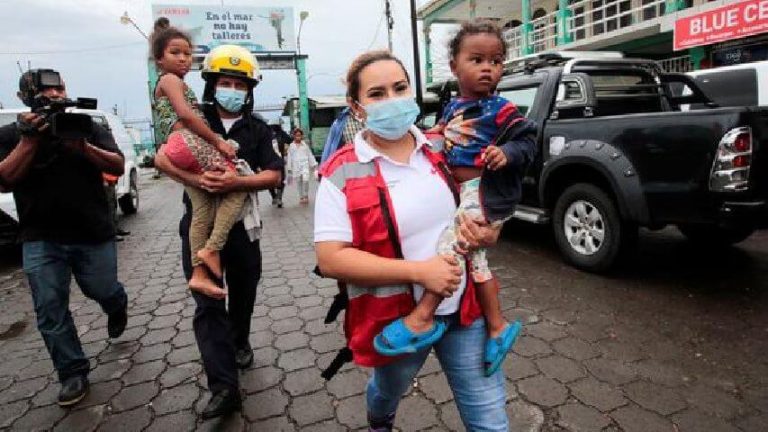Evacuaciones en Nicaragua por tormenta Julia