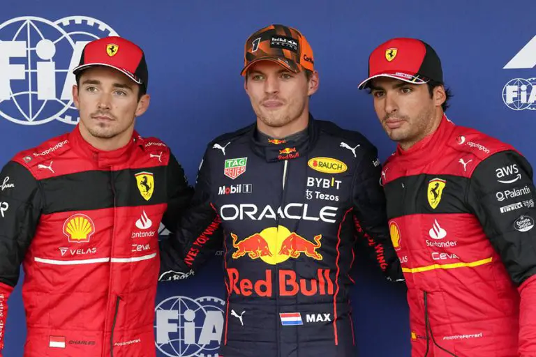Verstappen logra la pole en Japón y roza un nuevo campeonato