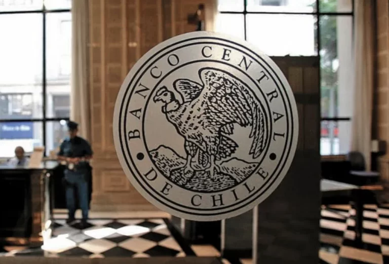 Banco Central de Chile sube la tasa de interés referencial